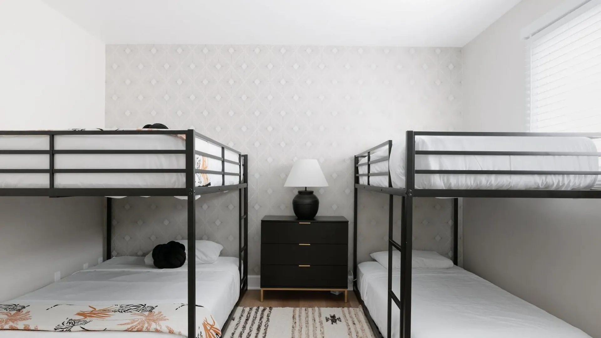Semesterbostad Old Town Gem By Porter Dog-Friendly Home Wheated Pool And Arcade Games Scottsdale